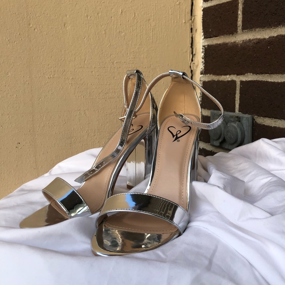 Silver Heels 👠